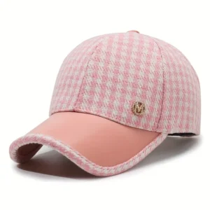 Alternative view of Casquette de baseball à motif pied-de-poule pour femmes avec emblème M